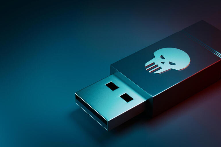 Flash drive with skull