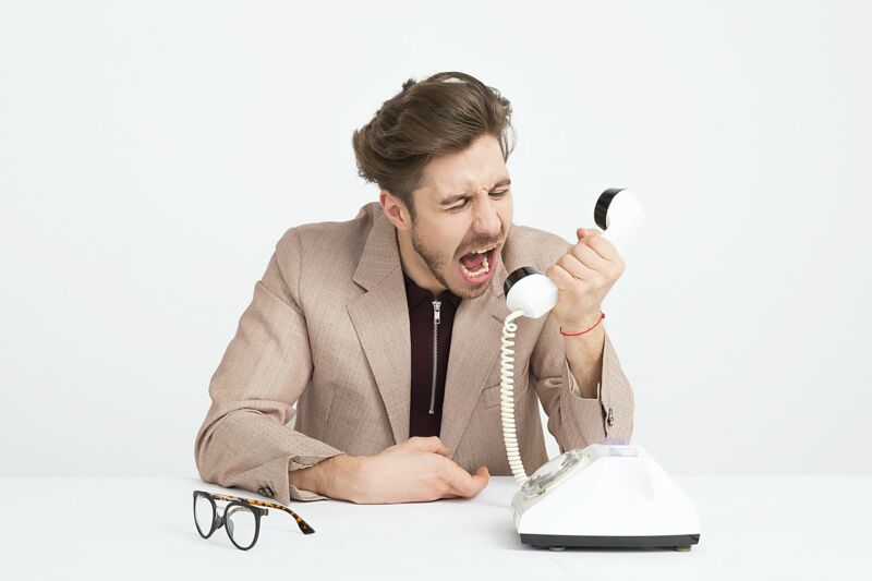 Phone calls disrupted by ongoing DDoS cyber attack on VOIP.ms